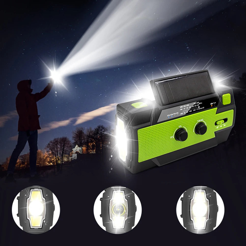Portable AM/FM Radio with LED Flashlight Multifunctional Solar Radio 4000mAh Wind Up Solar Radio for Outdoor Camping Travel